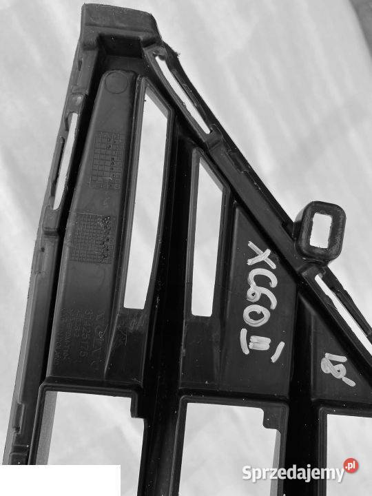 VOLVO XC60 LIFT KRATKA ZDERZAKA ŚRODKOWA osobowe Karoseria lubelskie
