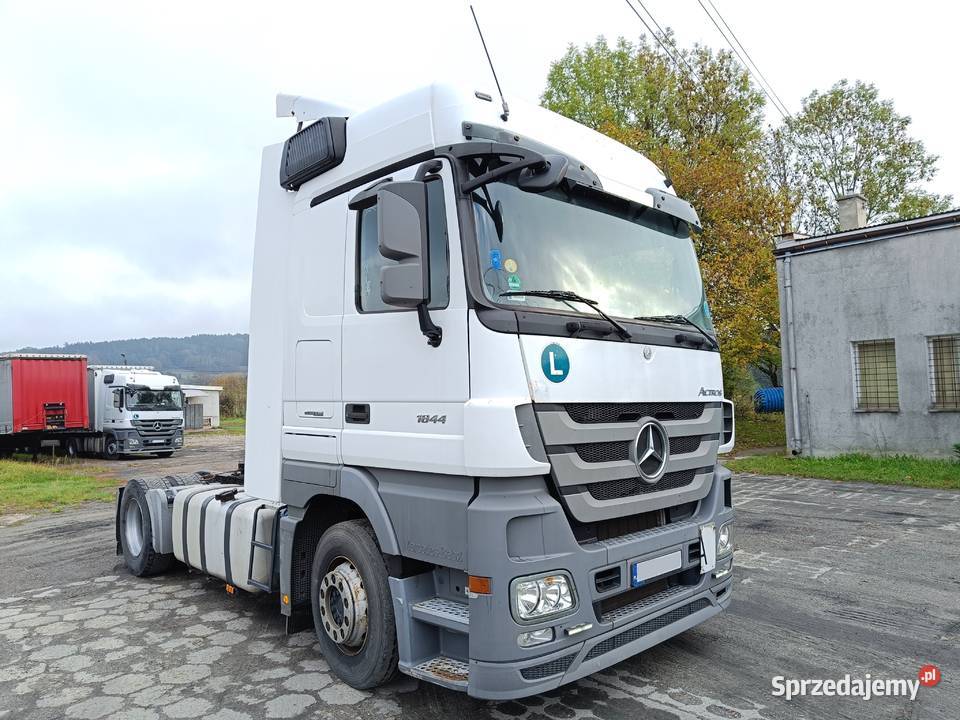 MERCEDES Actros MP 3 1844 EEV Euro 5 2011 biały Rok produkcji 2011 Brzostek