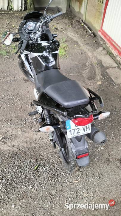 Honda CBF125 z 2012 roku na wytrysku Potok Wielki