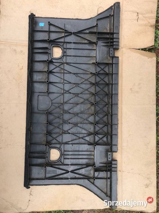 Wykładzina płyta bagażnika Mercedes W203 osobowe Wyposażenie wnętrza Radom sprzedam