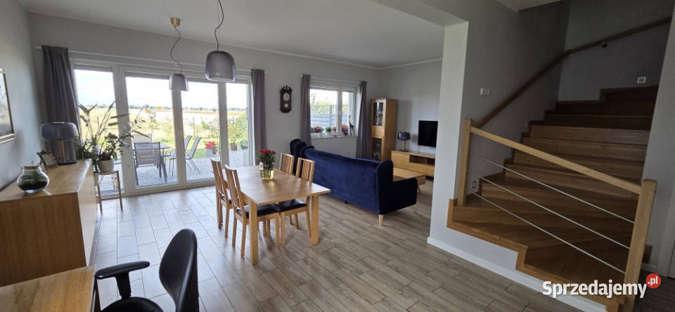 Komfortowy z widokiem gotowy do zamieszkania Rok budowy 2021