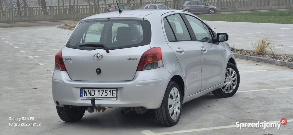 Toyota Yaris 2 13 LPG 5 drzwi Klima Hak Niski poduszka powietrzna Nasielsk
