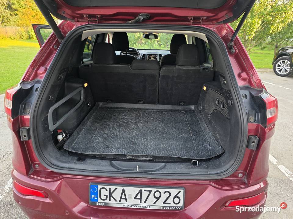 JEEP CHEROKEE KL 32 bg 2015r 3200cm3 Cherokee Tuchom sprzedam