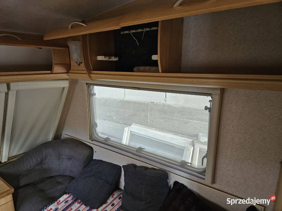 Przyczepa kempngowa STERLING JADE 2000 R