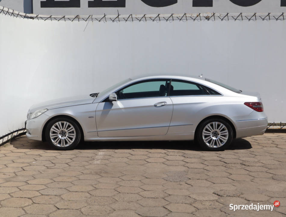 Mercedes E E 200