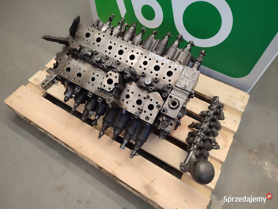 Rozdzielacz hydrauliczny 20Y6031212 7234611722 Wilkowo sprzedam
