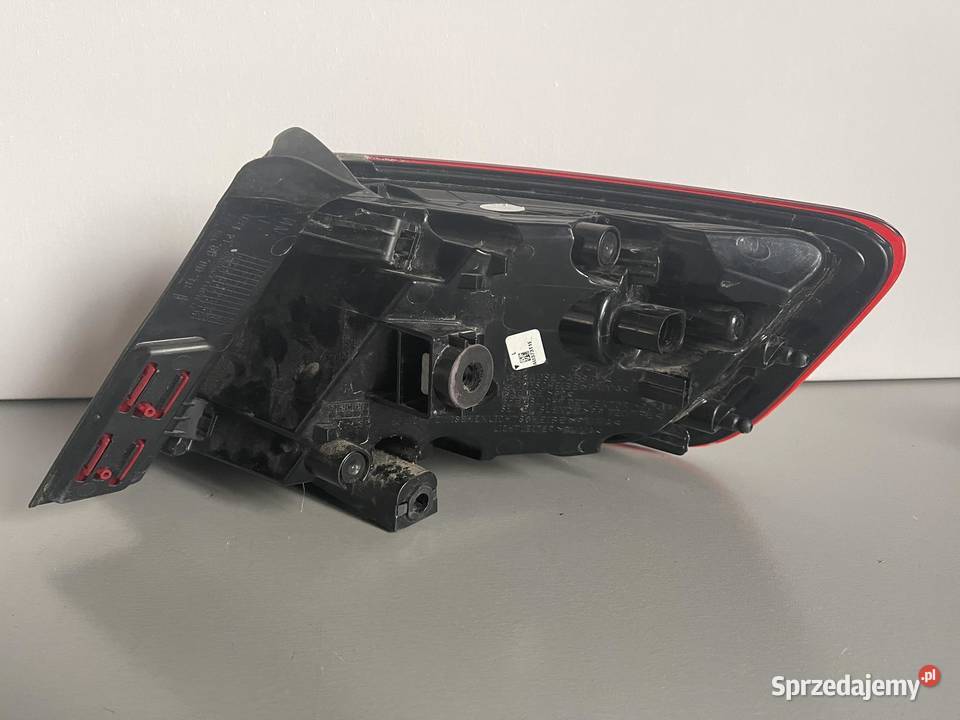 AUDI A3 8V LEWA LAMPA TYŁ SPORTBACK LED osobowe Ostroróg