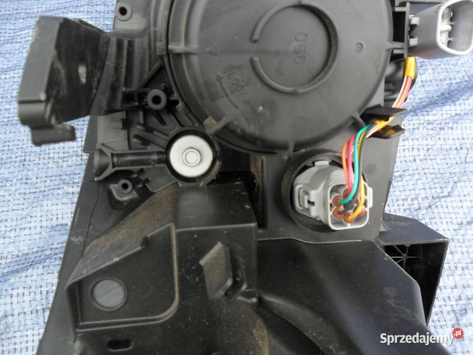 Mitsubishi Eclipse Cross reflektor prawy przedni Nowy Tomyśl