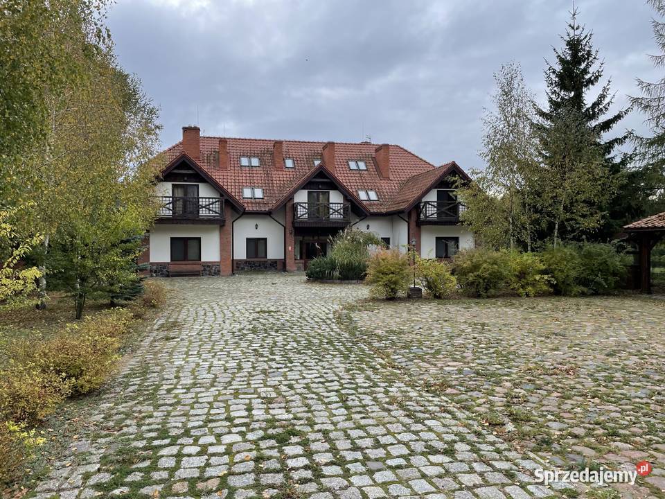 Syndyk sprzeda kompleks nieruchomości w Szczechy Małe