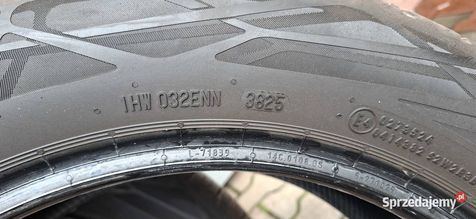 Opony Continental 21555R17 215 Czeladź sprzedam