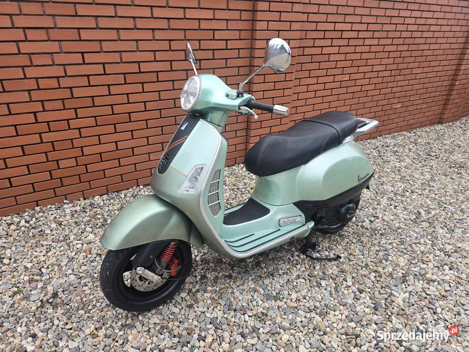 Piaggio Vespa GTS 125