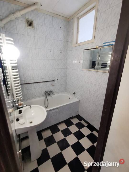 M3 w Centrum z potencjałem 63 m2 3 pokoje dwie Radomsko sprzedam