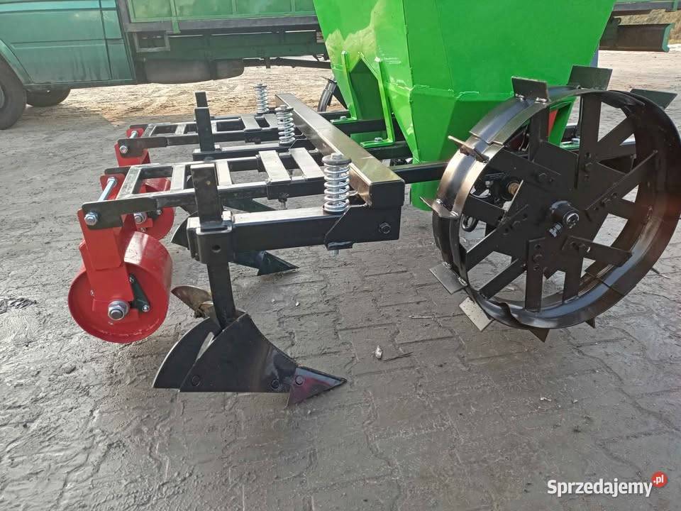 Sadzarki do ziemniaków 1 i 2 rzędowe NOWE świętokrzyskie Sędziszów sprzedam
