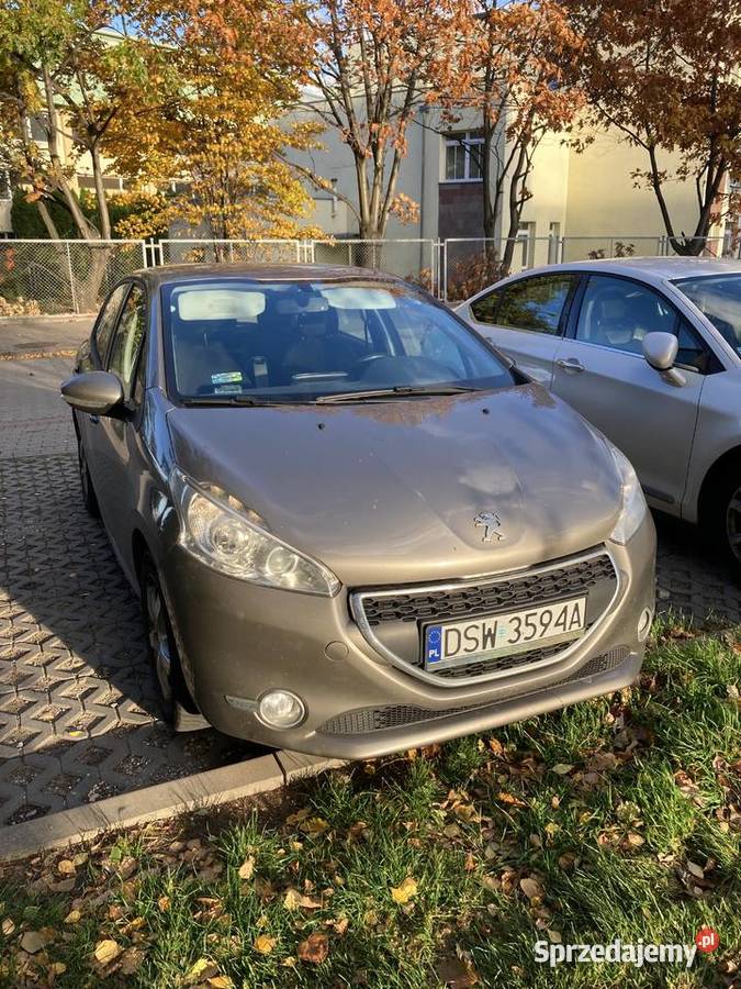 Peugeot 208 Świebodzice