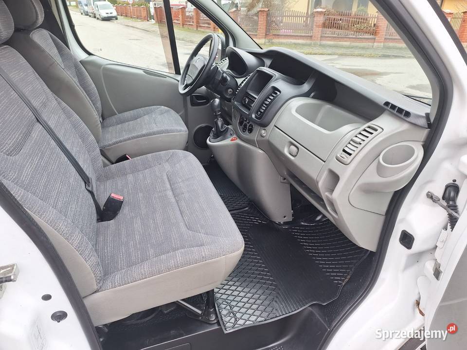 Renault Trafic 2011 20 CDTi 266 000 SERWISOWANY 90KM mazowieckie Warszawa