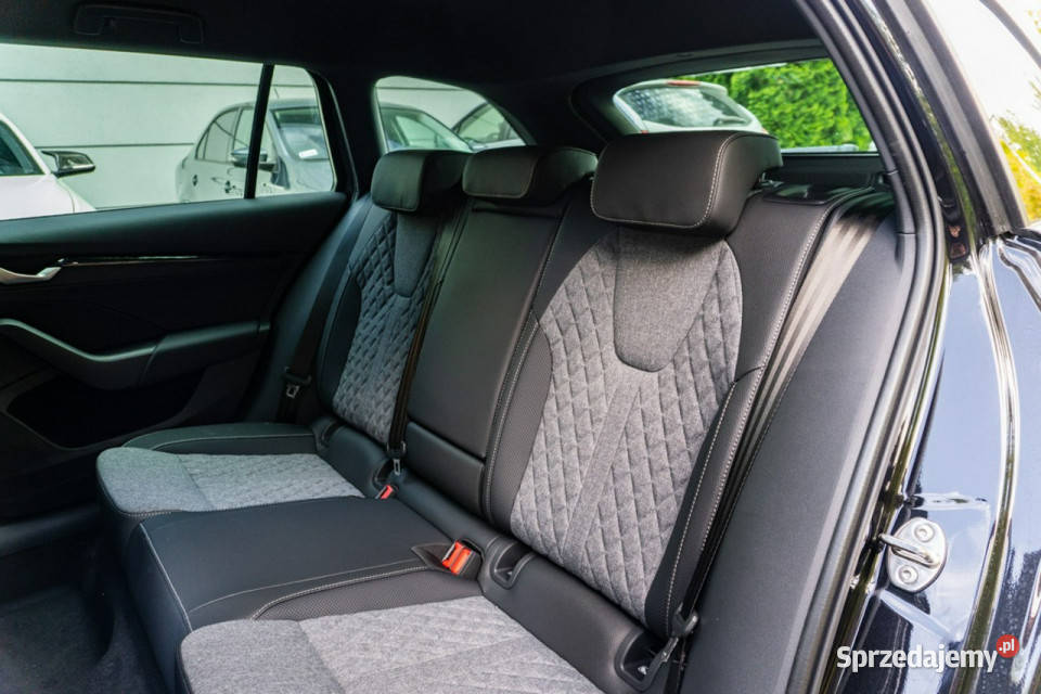 koda Octavia Combi Sportline 15 TSI mHEV 150 DSG kamera cofania sprzedam