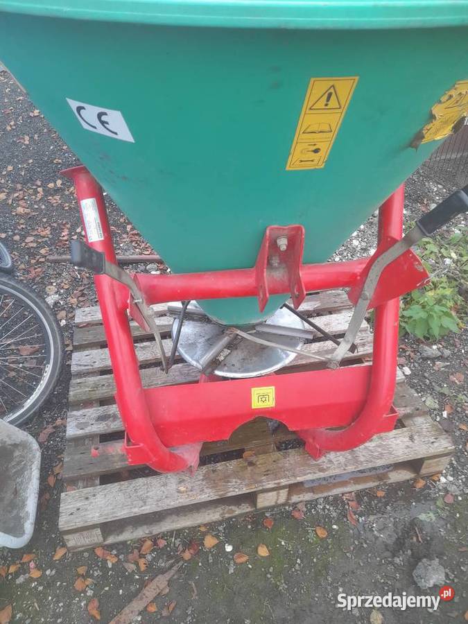 Rozsiewacz nawozy 300 litrów