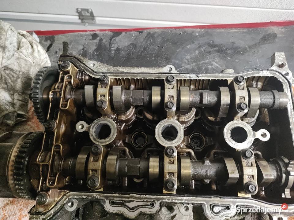 Głowica rozrząd nissan note E12 Micra K13