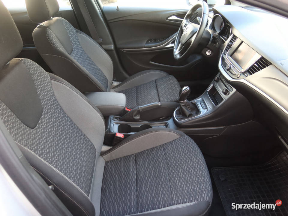 Opel Astra 15 CDTI ASR (kontrola trakcji)