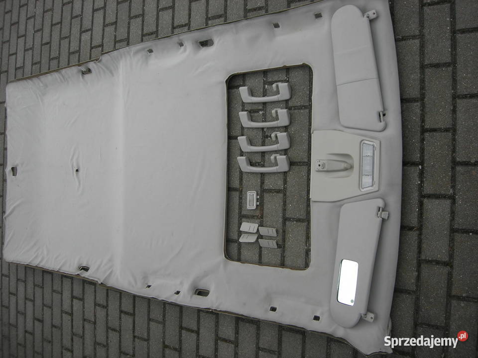 wyposażenie wnętrza omega a kombi