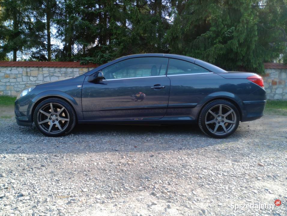 Opel Astra TwinTop 20 Turbo 170 Cosmo Cabrio nieuszkodzony