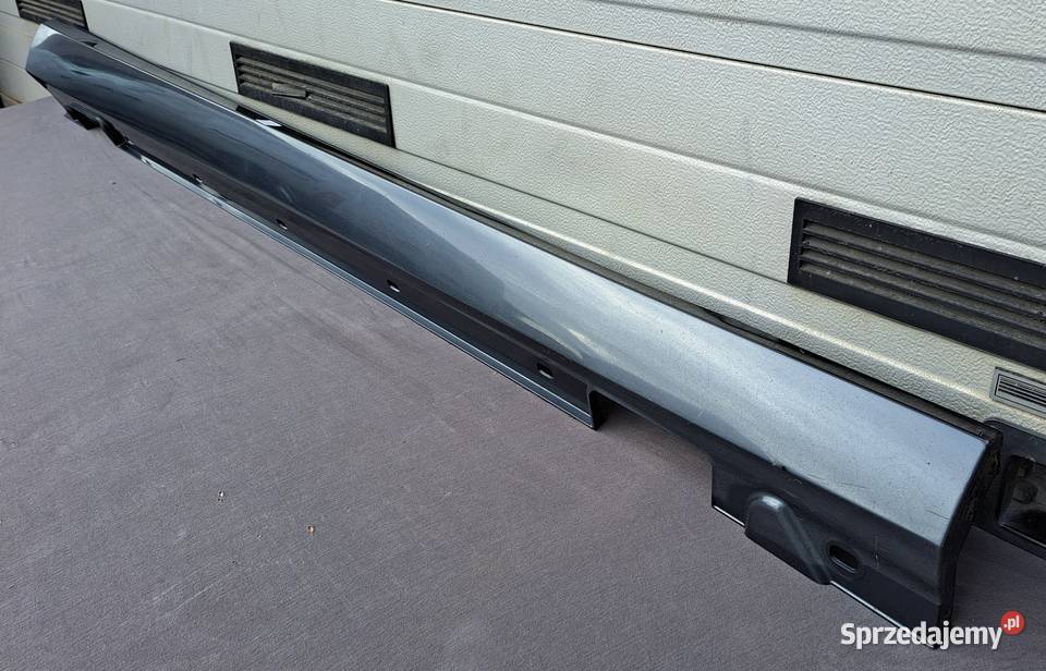 Listwa progowa prawa Mercedes EKlasa W212 Mielęcin