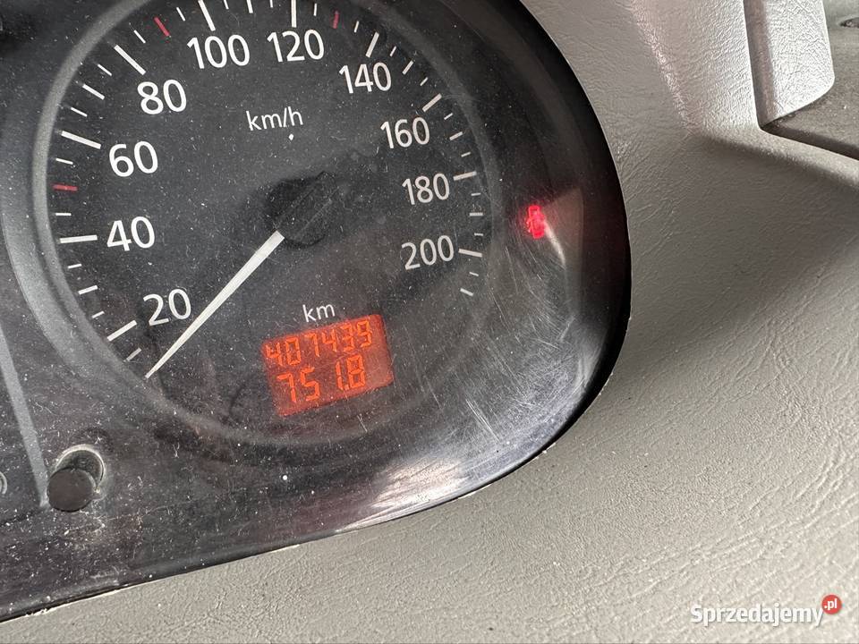 Renault Trafic 19 dci długi L2H1 klima hak 9 gniazdo AUX Trafic wielkopolskie Zbąszyń