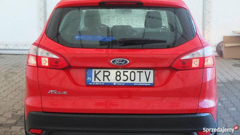 Ford Focus czerwony diesel
