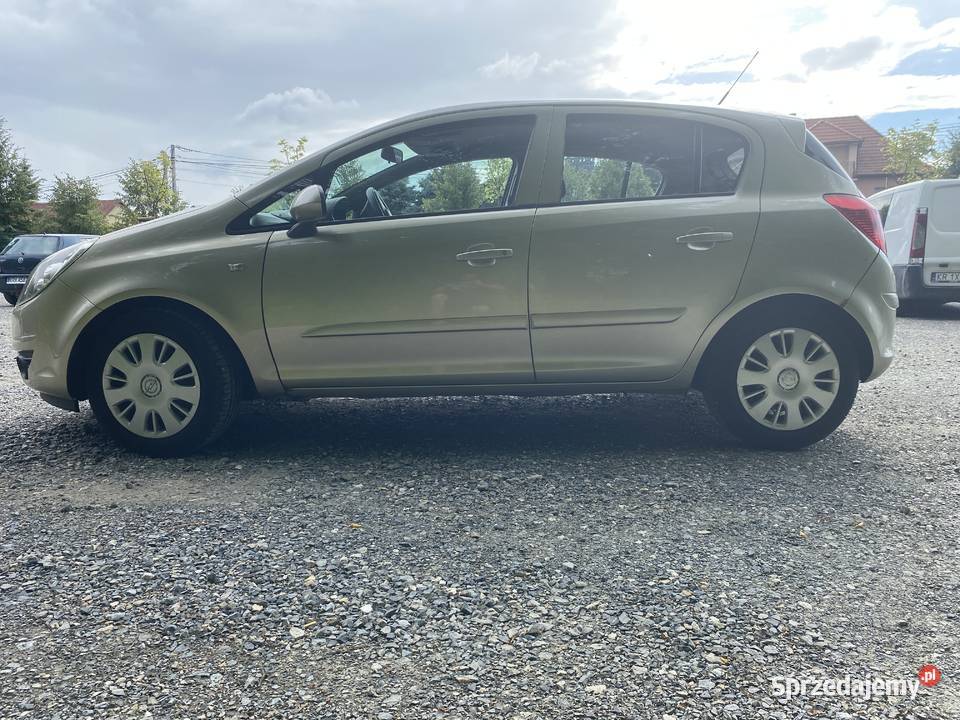 Opel Corsa D 14 Benzyna 90 Klimatyzacja Tempomat czujnik parkowania Corsa Bibice sprzedam