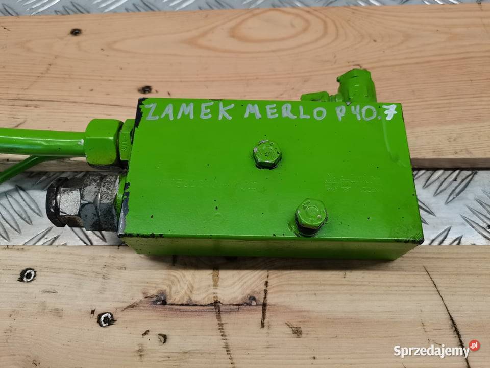 Zamek siłownika łyżki Merlo P 2006r Wilkowo