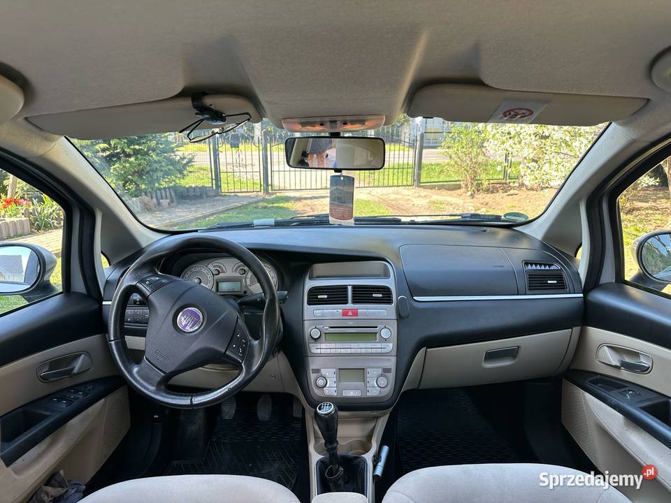 sprzedam Fiat Linea 2007 r lakier metallic Koniaczów