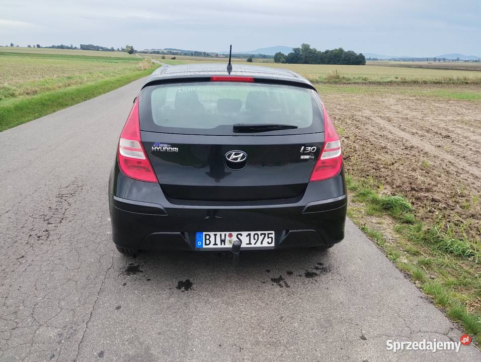 Hyundai i30 14 benzyna 2011 przebieg 168 i30 Świdnica Polska