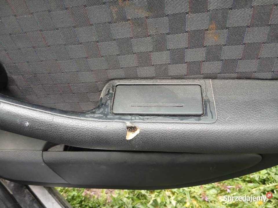 Boczek drzwi Audi A6 C5 kratka prawy tył Rybnik śląskie Szczerbice