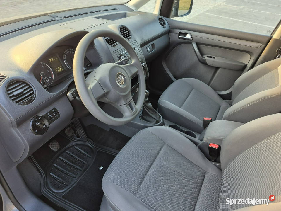 Volkswagen Caddy 16tdi MAXI 7 FOTELI pdc ładny diesel
