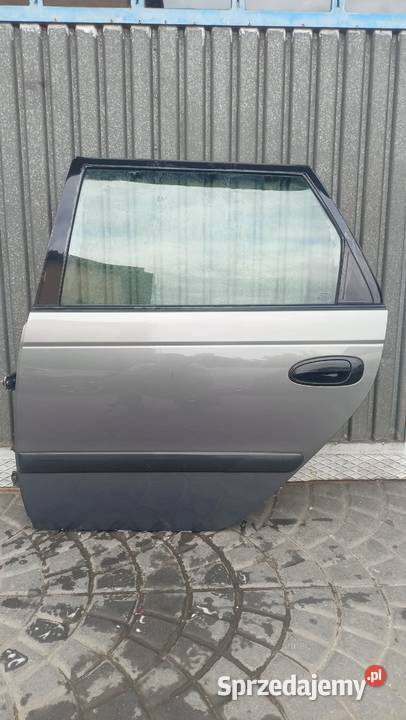 Toyota Avensis t22 drzwi tylne lewe Radom