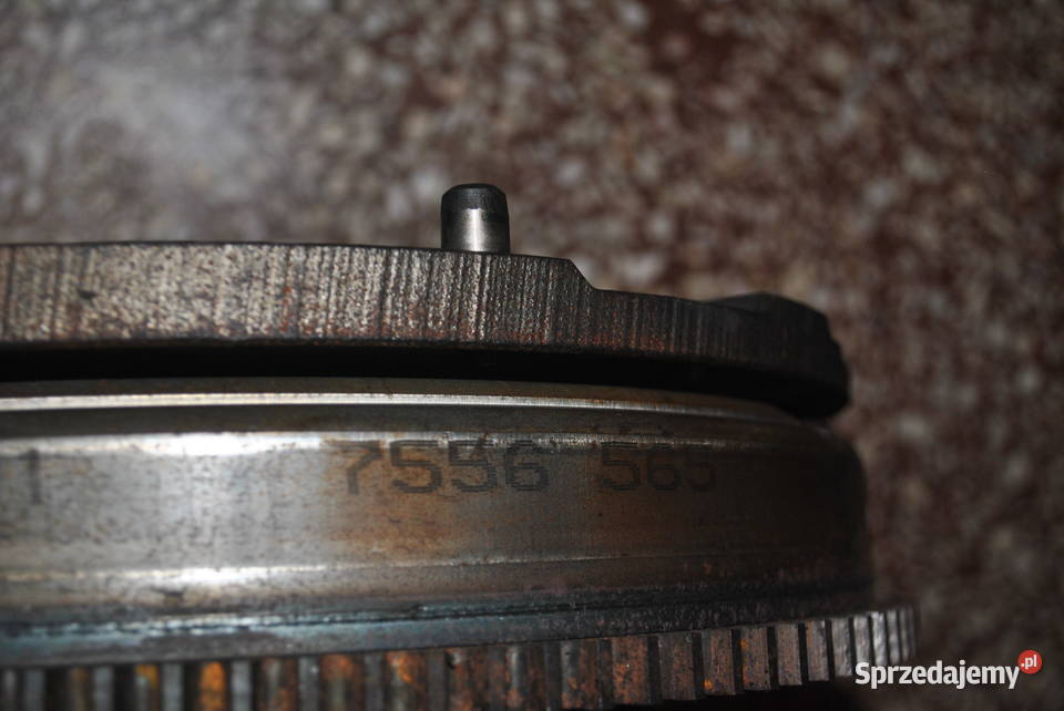 Dwumasowe koło zamachowe Dwumasa BMW E90 E91 E92 osobowe Poręba