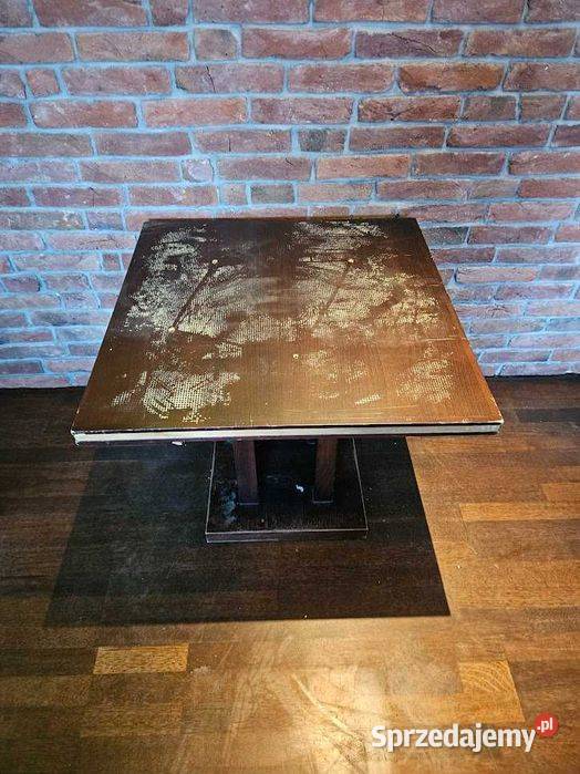 Stoły restauracyjne drewniane 84x84 z obrusami