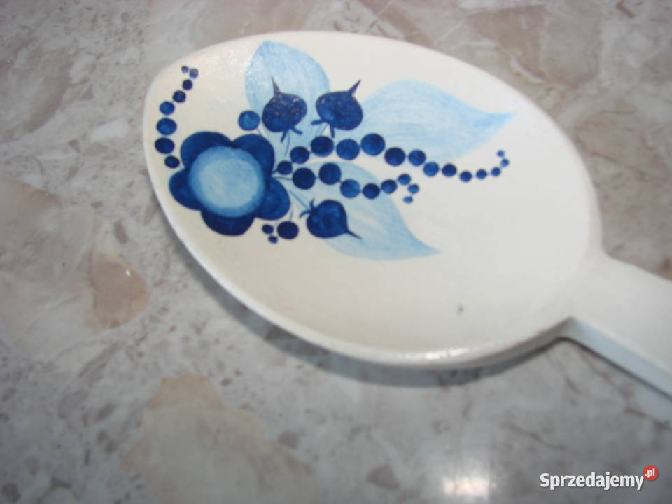 długa drewniana łycha dekoracyjna