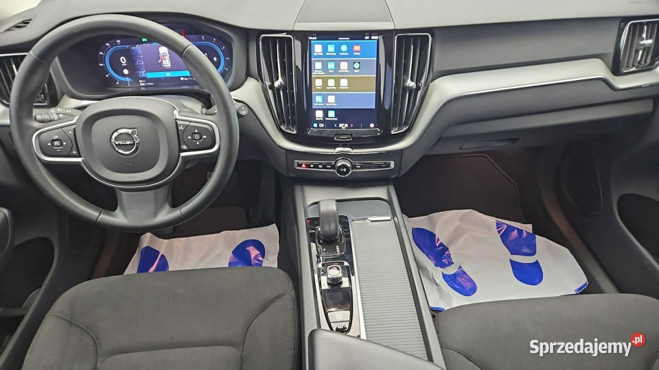 Volvo XC 60 B4 D Core aut Z Polskiego Salonu Warszawa