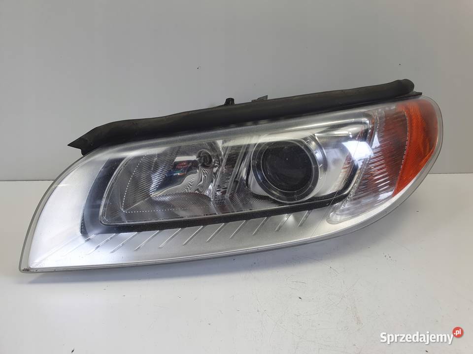 Volvo V70 XC70 III S80 II PRZEDNIA LAMPA LEWA Janów