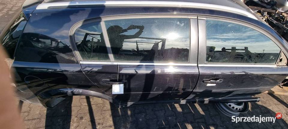 DRZWI PRAWE TYŁ OPEL SIGNUM 2HU osobowe Lipno