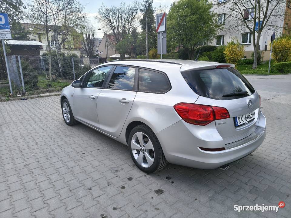 Opel Astra J kombi Sports Tourer 2012 małopolskie Kraków