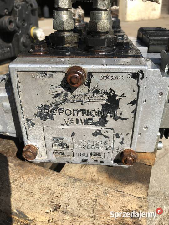 rozdzielacz danfoss danfos pvg32 4 sekcje cewki Dobrodzień
