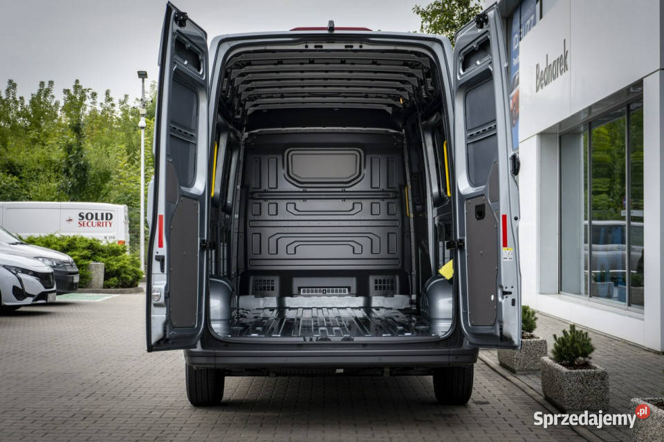 Volkswagen Crafter FL Furgon L4 20 TDI 177 nieuszkodzony sprzedam