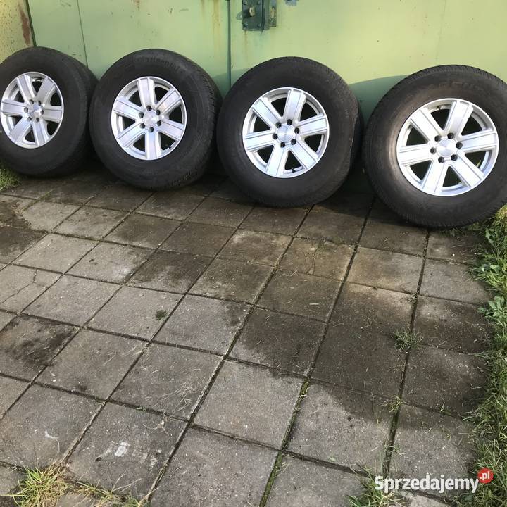 Felgi z oponami Nissan Pathfinder Giby