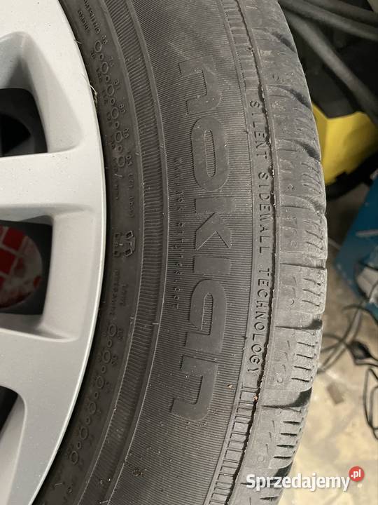 Pełne koła opony zimowe Nokian 22555 R17 z Bielsko-Biała