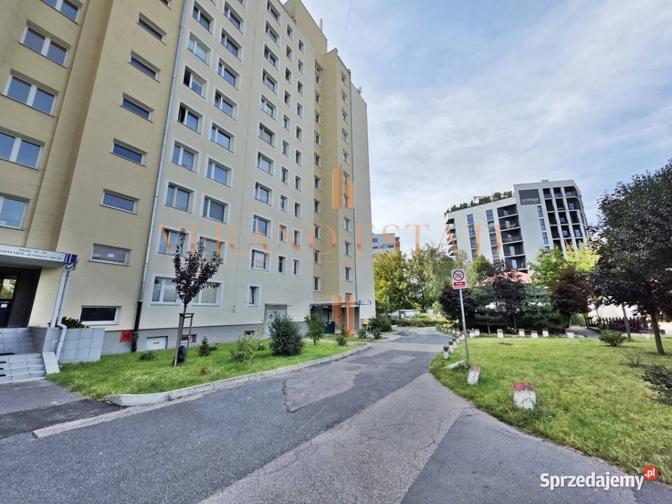 Mieszkanie z potencjałem 44m2 3 pokoje winda spółdzielcze własnościowe Warszawa
