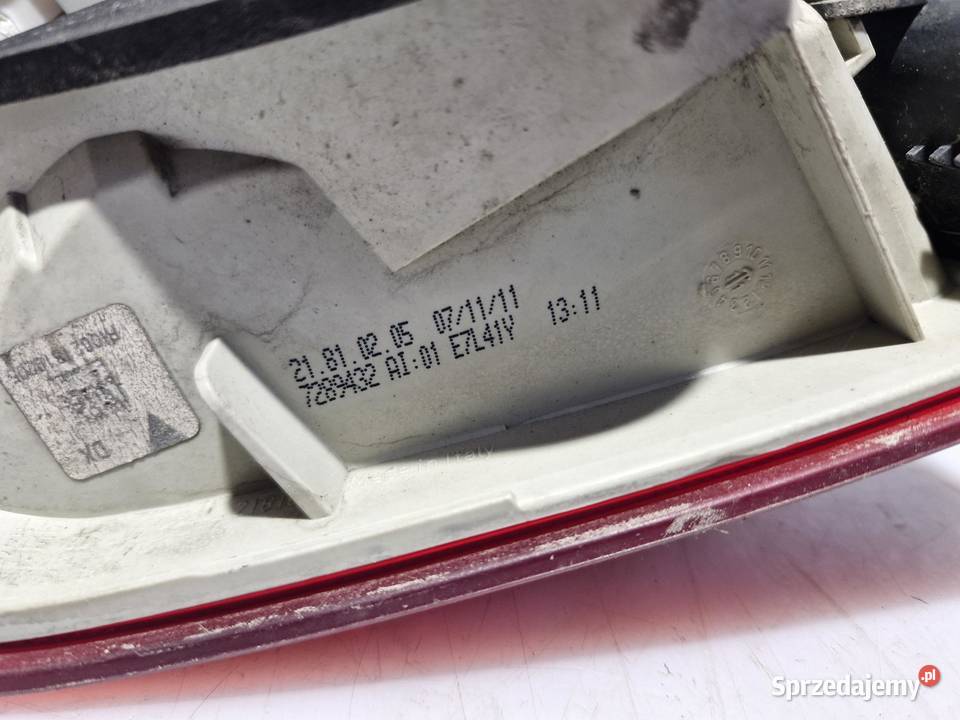 7289432 BMW E91 LAMPA PRAWA TYŁ TYLNIA W BŁOTNIK sprzedam
