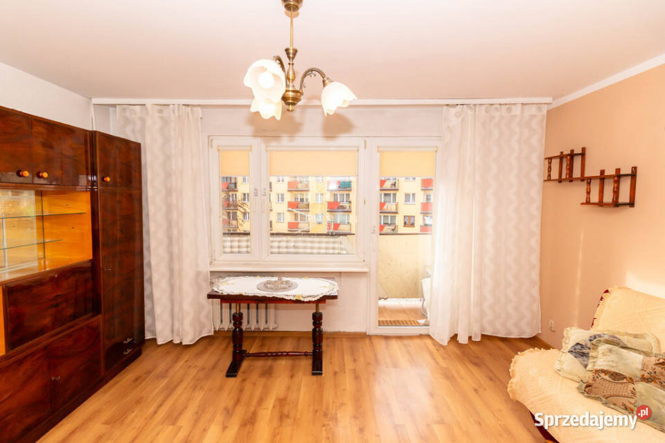 Kawalerka 2 pokoje z balkonem 2 piętro Stawki Ostrowiec Świętokrzyski sprzedam