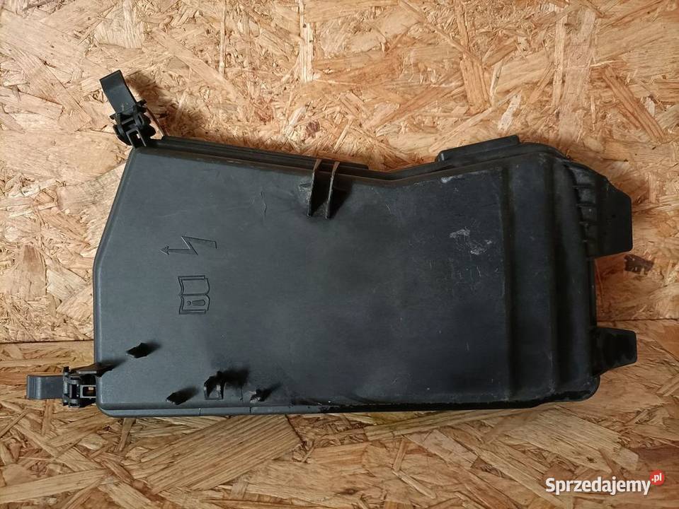 MERCEDES W212 POKRYWA SKRZYNKI BEZPIECZNIKÓW